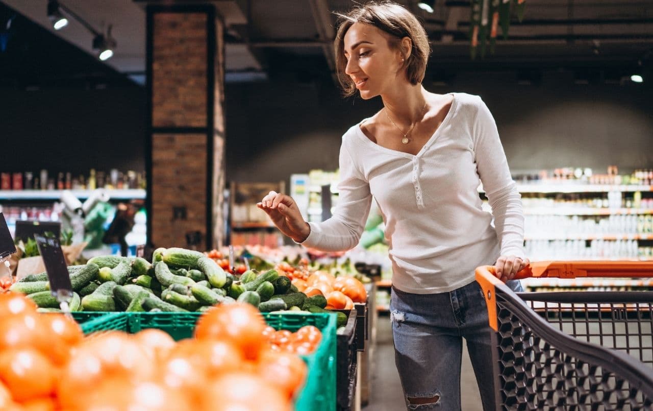 10 importantes dicas para economizar nas compras de casa